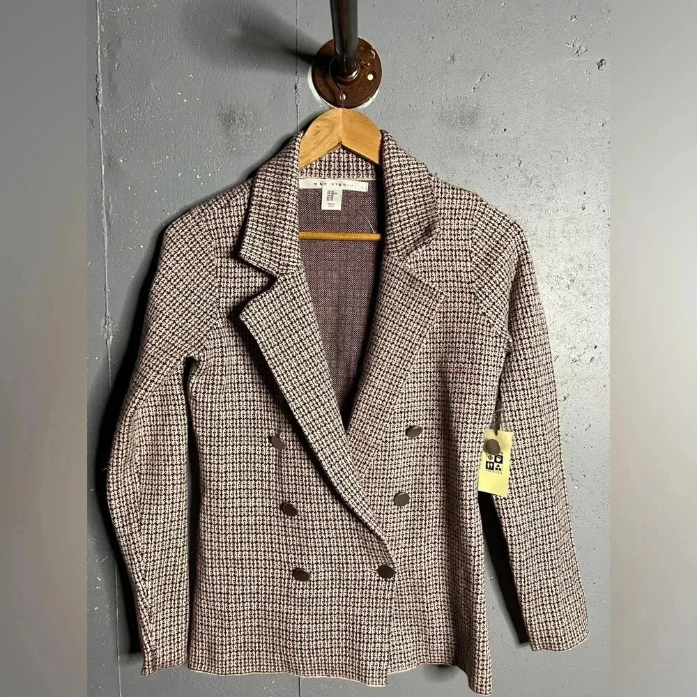 Max Studio NWT pink and gray soft double breasted blazer. Size XSmall